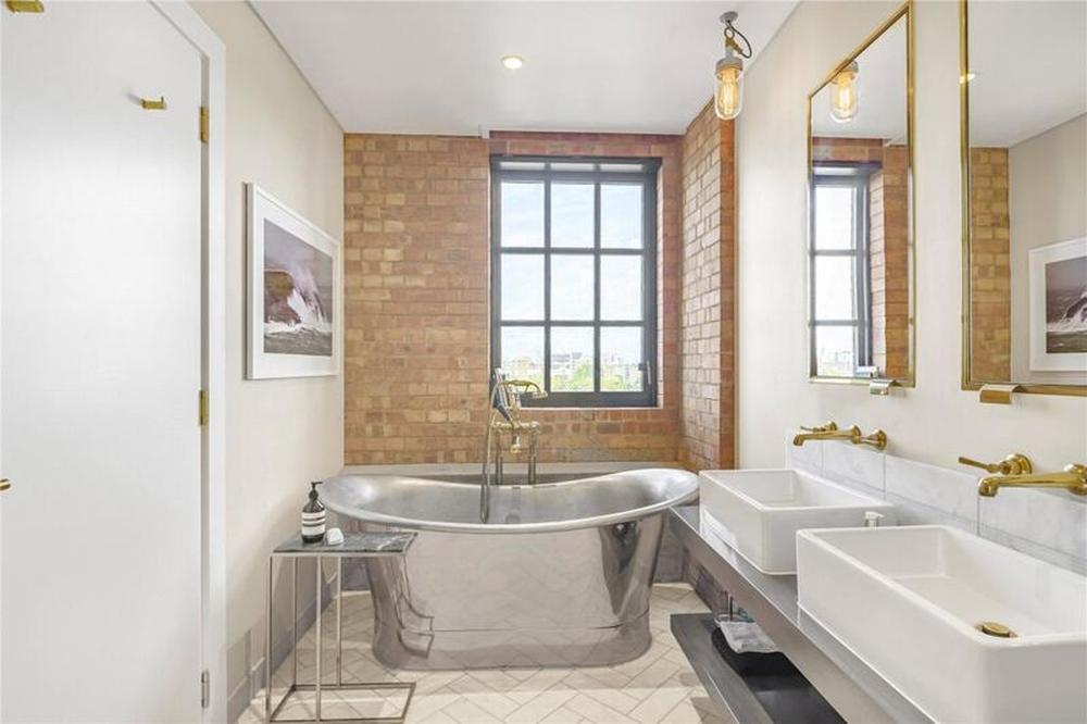 Battersea Power Station - Luxury Two Bedroom Apartment thumbnail 8