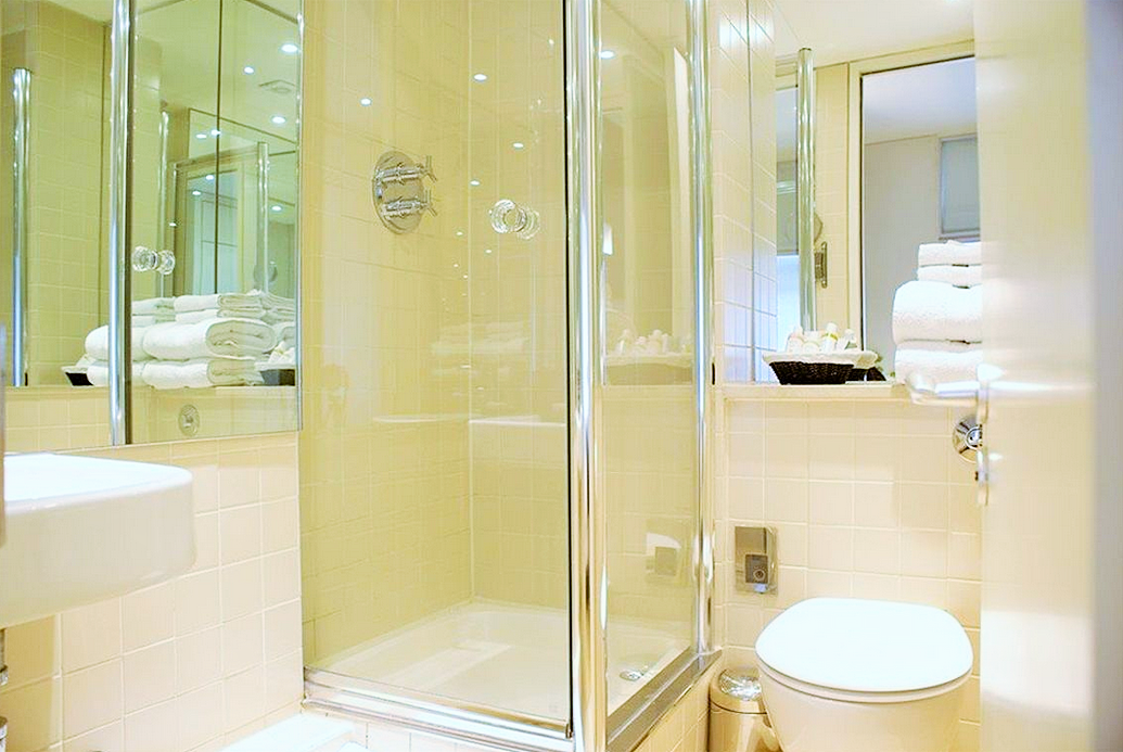 Maddox Street - Luxury Three Bedroom Apartment thumbnail 9