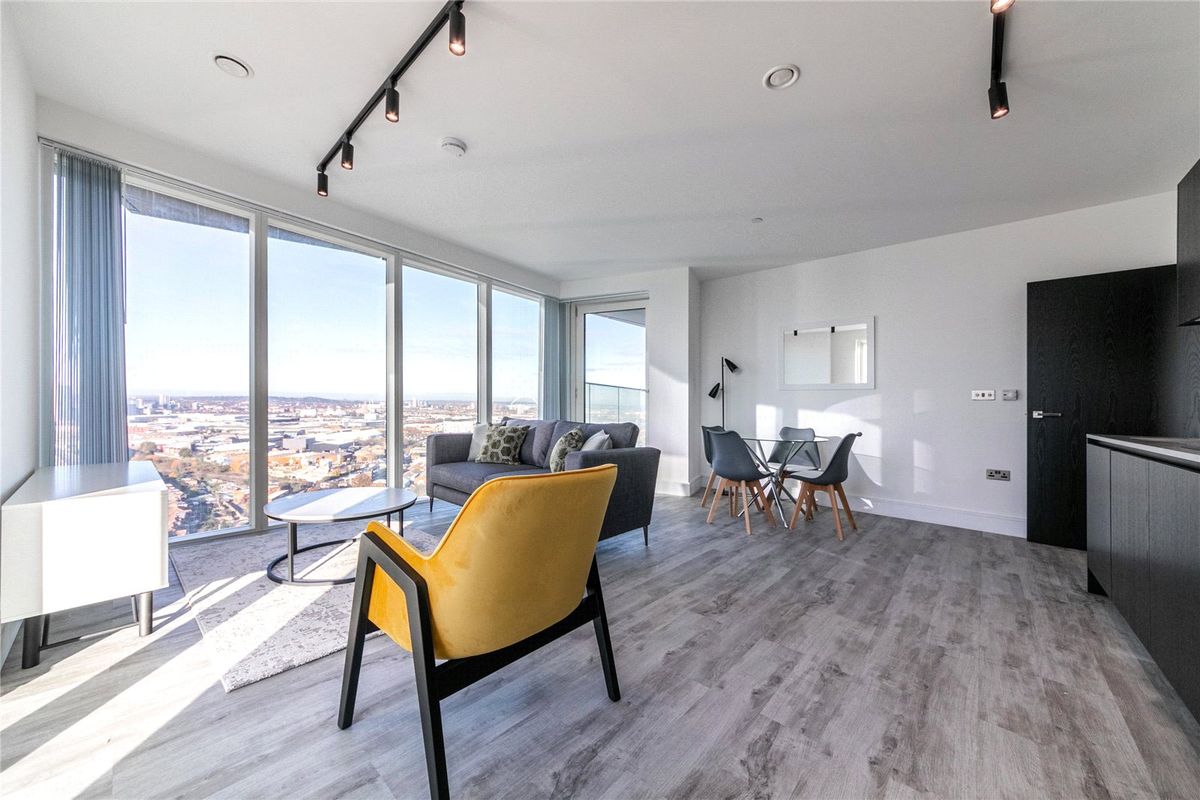 Icon Tower – Luxury One Bedroom Apartment