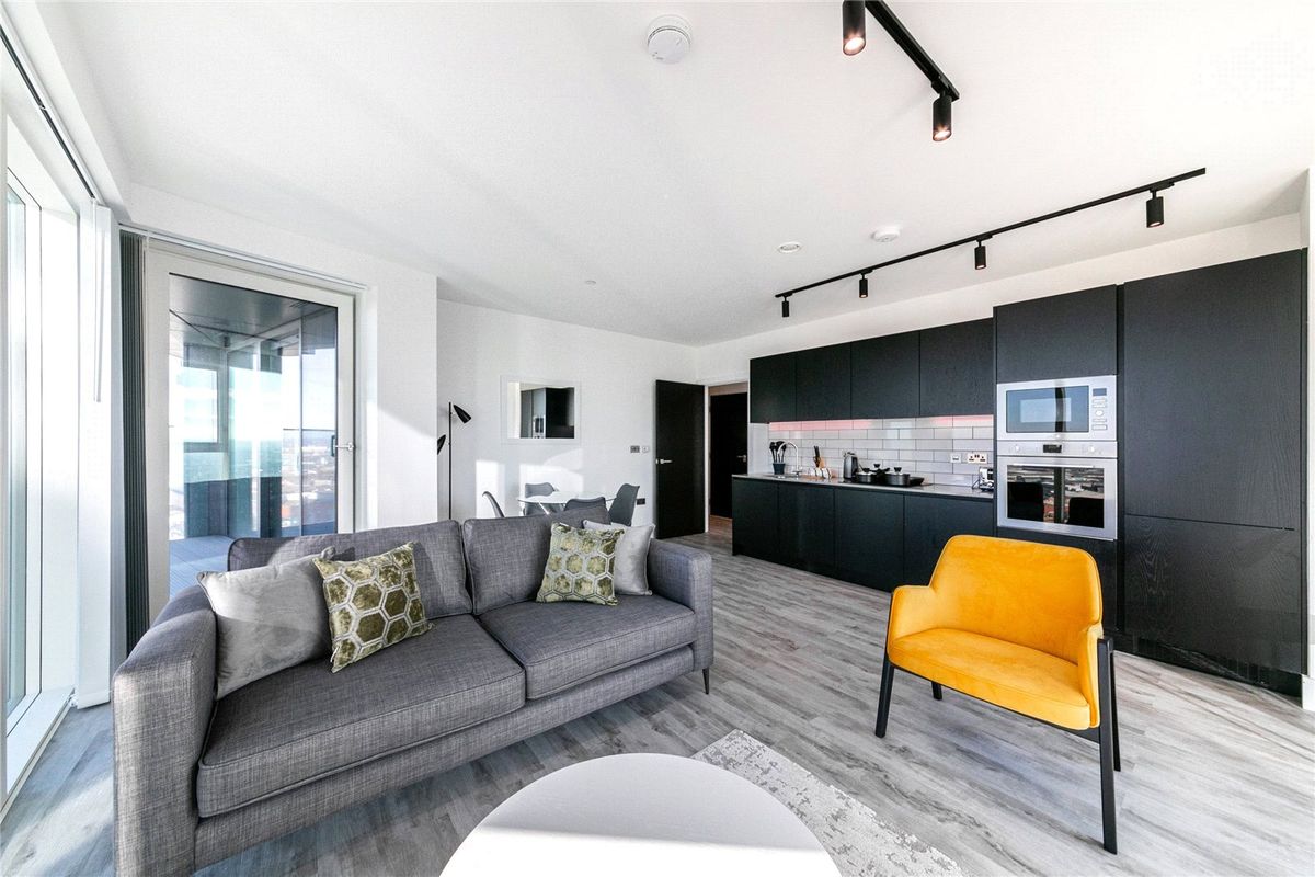 Icon Tower – Luxury One Bedroom Apartment thumbnail 2