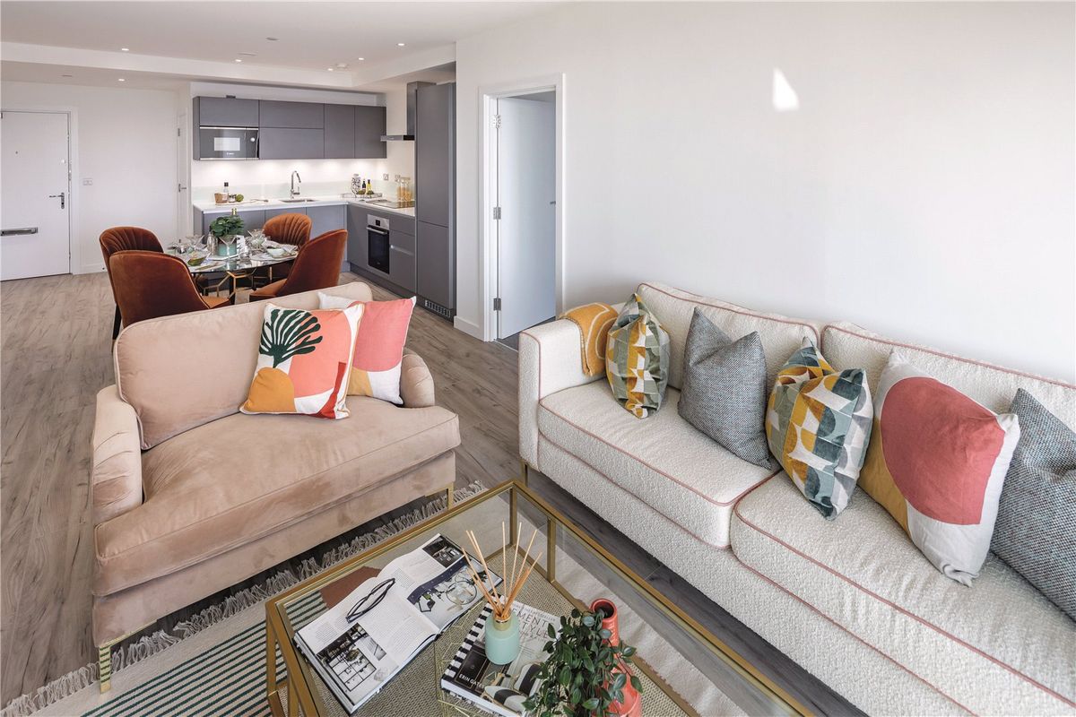 Greenford Quay – Luxury One Bedroom Apartment thumbnail 2