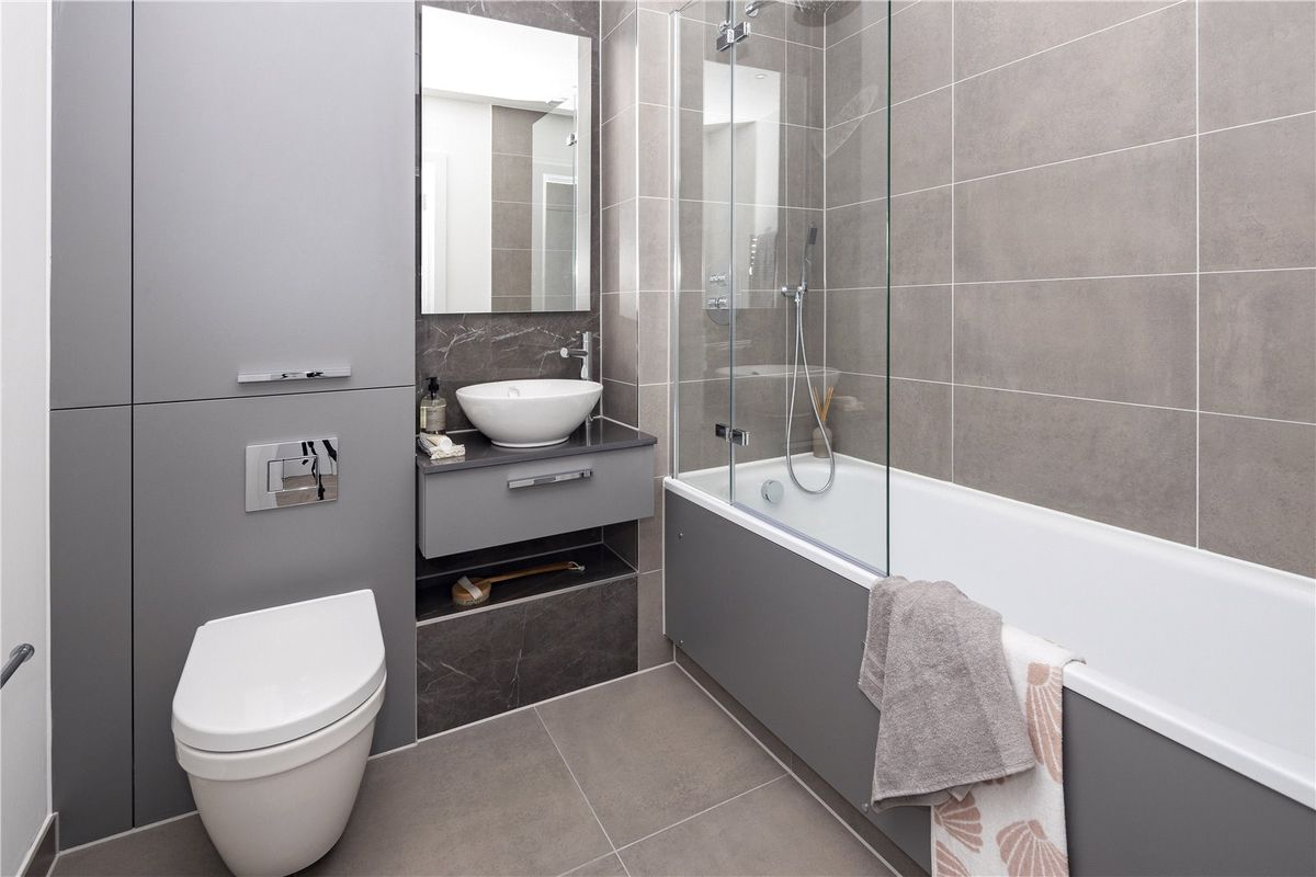 Greenford Quay – Luxury One Bedroom Apartment thumbnail 5